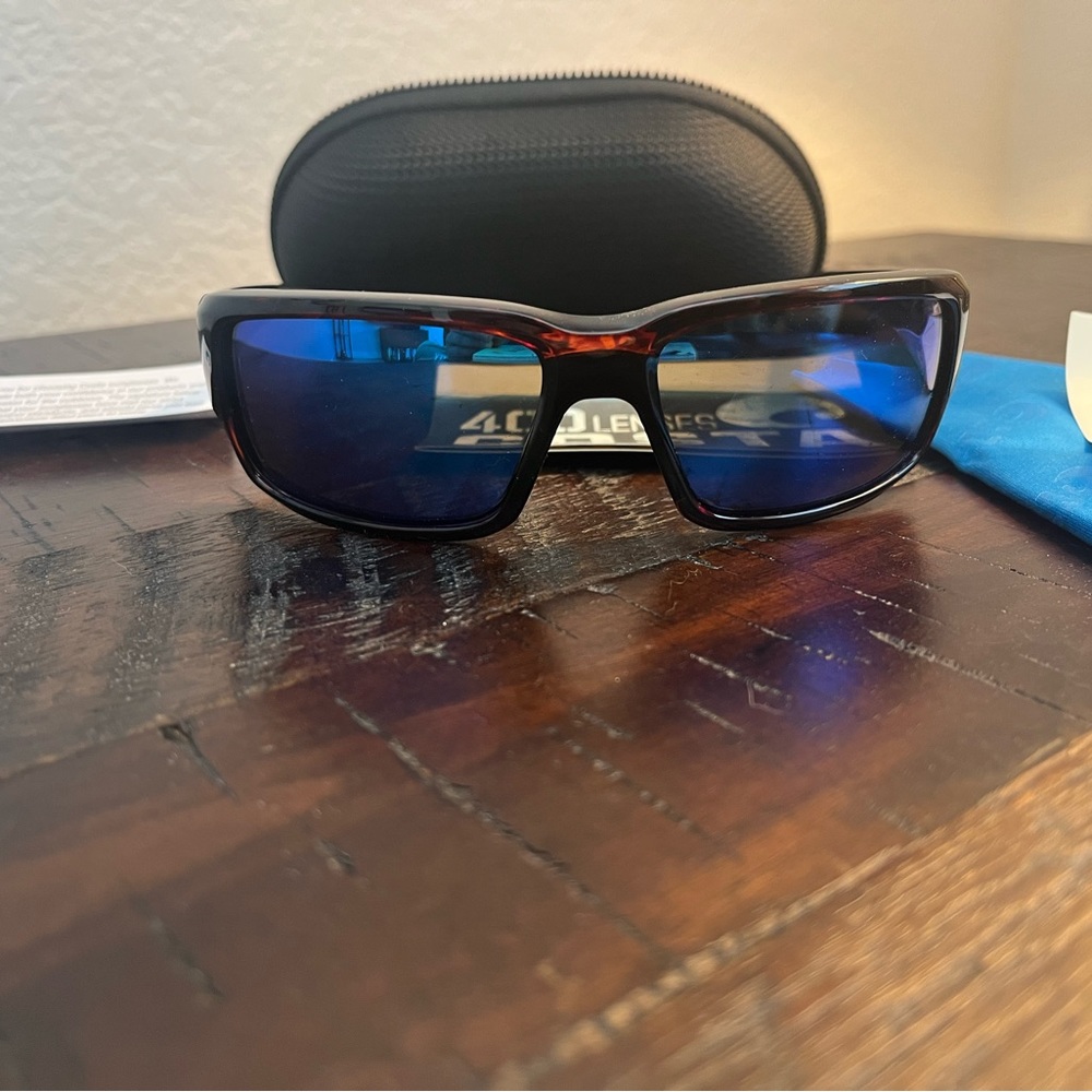 Brand new, never worn Women’s Costa Fantail Sunglasses .